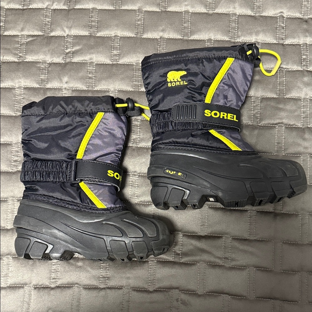 Sorel Black and Neon Yellow Snow Boots. Kids size 10. Great condition!